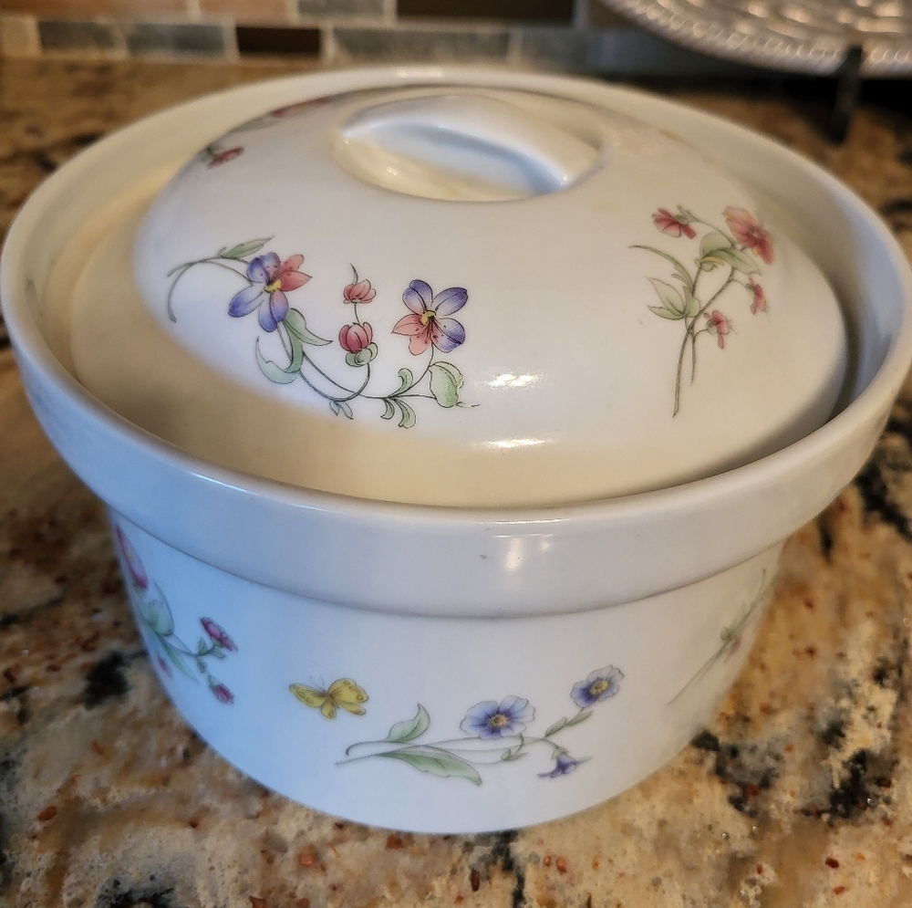 CORDON BLUE BOWL WITH LID